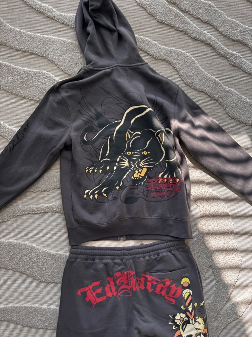 Ed Hardy grey sweatpants - Picture 6 of 8